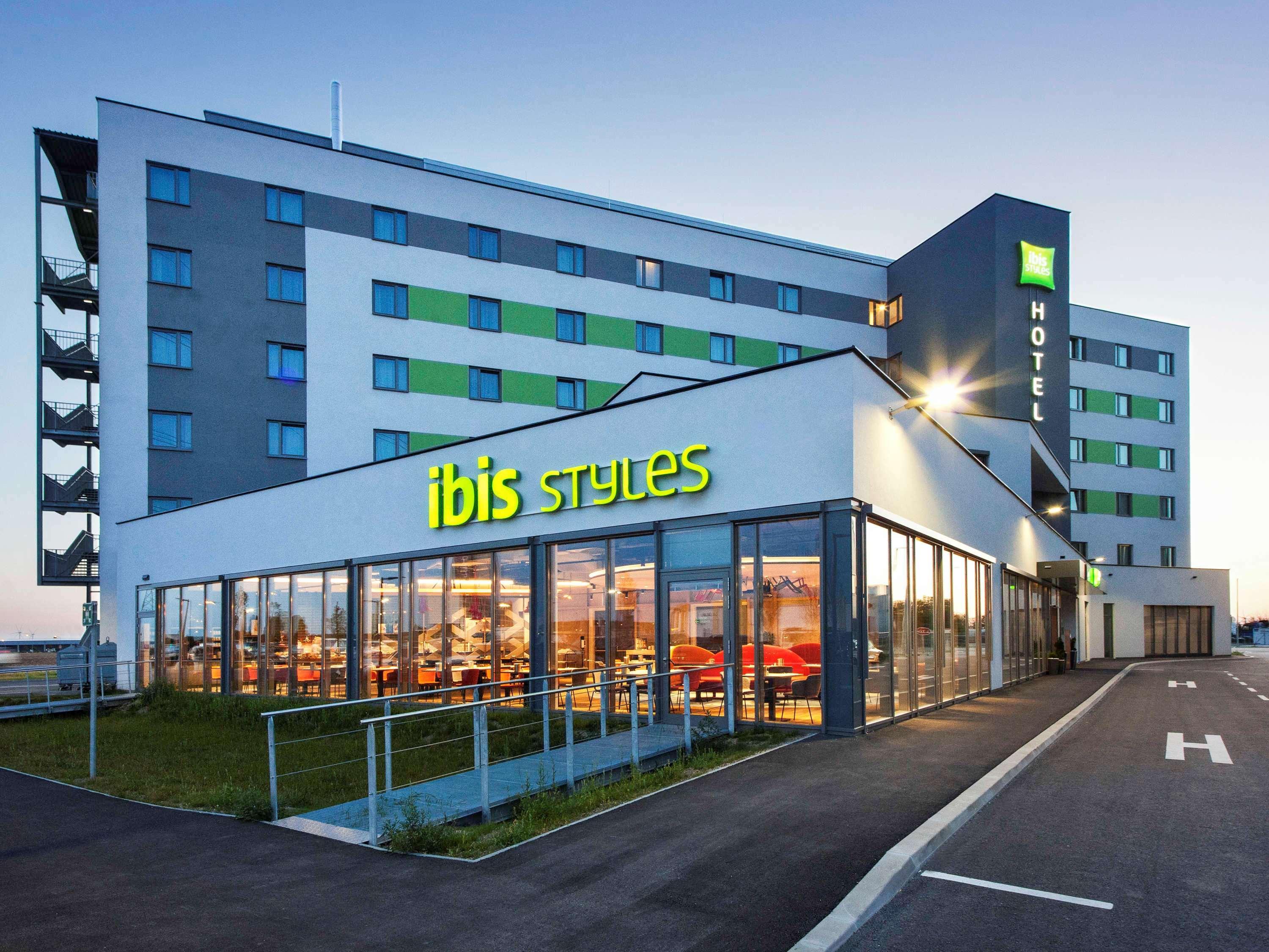 Ibis Styles Parndorf Neusiedler See Exterior foto
